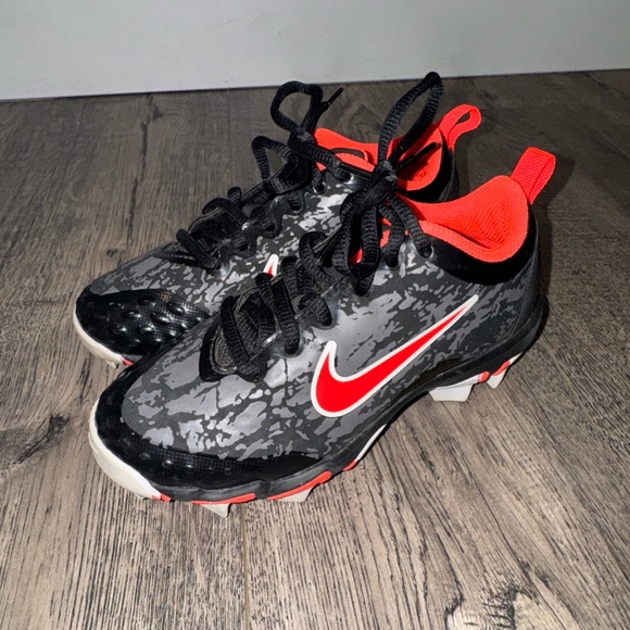 Nike Hyperdiamond Fastflex Kid Youth Football Baseball Soccer Shoes Size 12C - Picture 1 of 8
